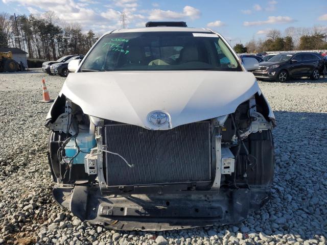 Photo 4 VIN: 5TDDK3DC6DS052348 - TOYOTA SIENNA XLE 