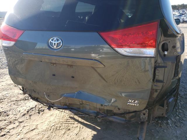 Photo 8 VIN: 5TDDK3DC6DS056853 - TOYOTA SIENNA XLE 