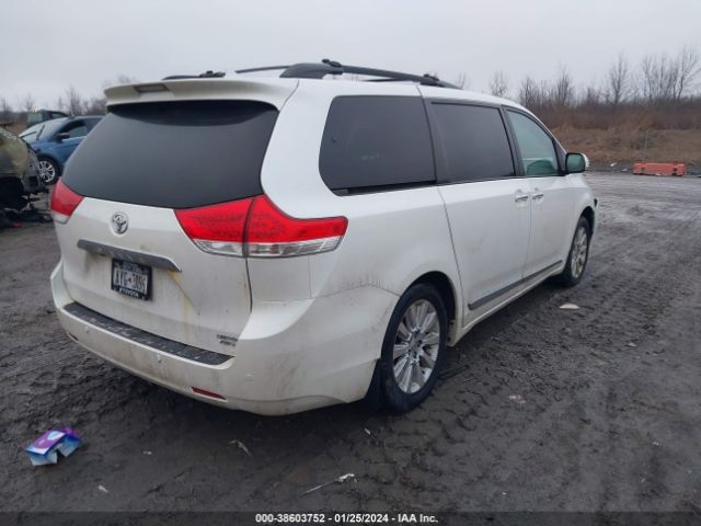 Photo 3 VIN: 5TDDK3DC6DS058814 - TOYOTA SIENNA 