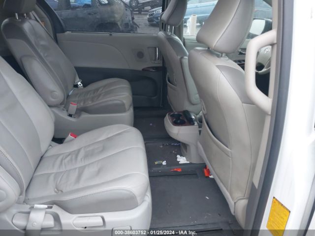 Photo 7 VIN: 5TDDK3DC6DS058814 - TOYOTA SIENNA 