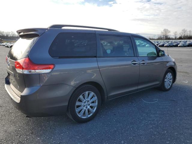 Photo 2 VIN: 5TDDK3DC6DS060031 - TOYOTA SIENNA XLE 