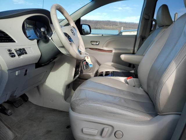 Photo 6 VIN: 5TDDK3DC6DS060031 - TOYOTA SIENNA XLE 