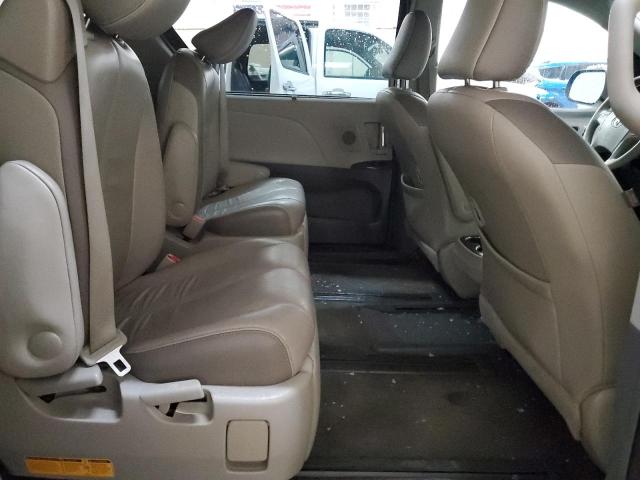 Photo 10 VIN: 5TDDK3DC6DS062698 - TOYOTA SIENNA XLE 