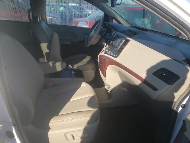 Photo 4 VIN: 5TDDK3DC6DS065164 - TOYOTA SIENNA XLE 