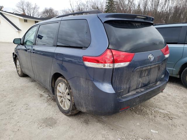 Photo 2 VIN: 5TDDK3DC6DS066296 - TOYOTA SIENNA XLE 