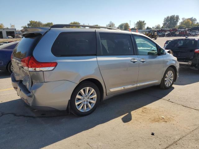 Photo 2 VIN: 5TDDK3DC6DS066685 - TOYOTA SIENNA XLE 