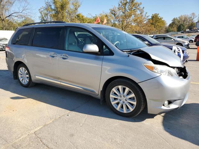 Photo 3 VIN: 5TDDK3DC6DS066685 - TOYOTA SIENNA XLE 