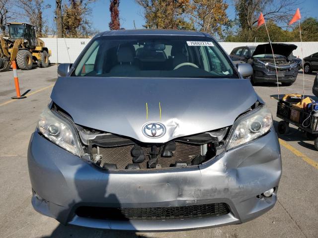 Photo 4 VIN: 5TDDK3DC6DS066685 - TOYOTA SIENNA XLE 