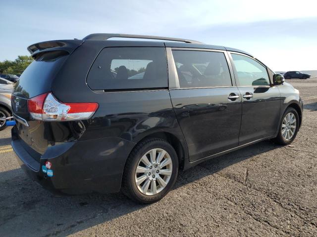 Photo 2 VIN: 5TDDK3DC6DS070753 - TOYOTA SIENNA XLE 