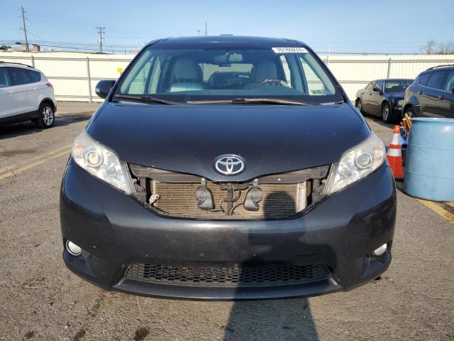 Photo 4 VIN: 5TDDK3DC6DS070753 - TOYOTA SIENNA XLE 