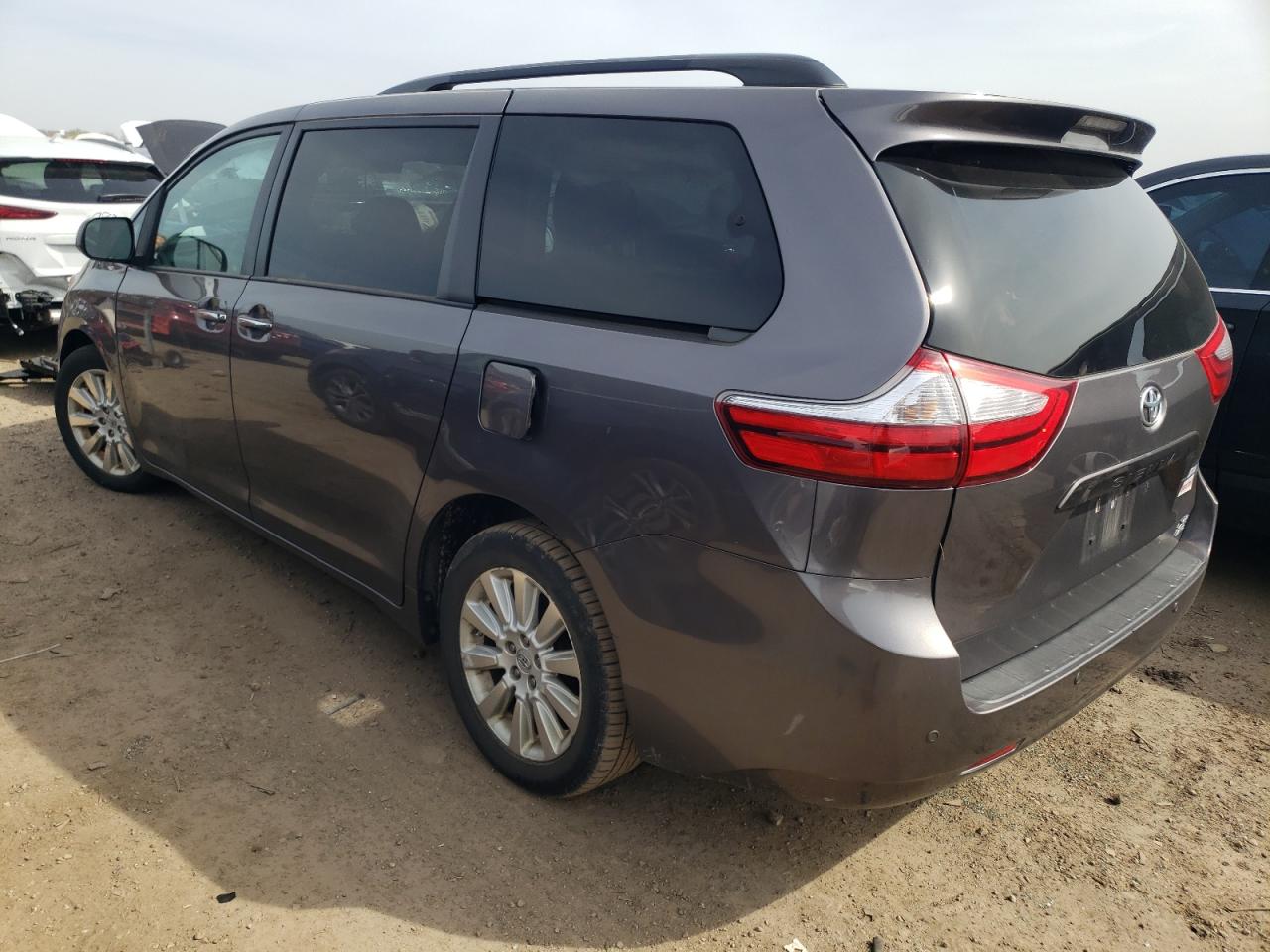 Photo 1 VIN: 5TDDK3DC6FS112745 - TOYOTA SIENNA 