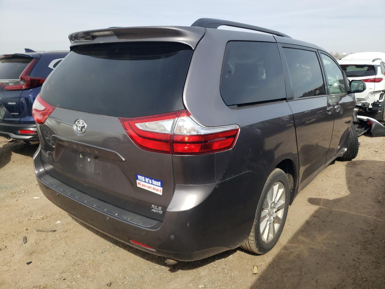 Photo 2 VIN: 5TDDK3DC6FS112745 - TOYOTA SIENNA 