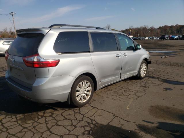 Photo 2 VIN: 5TDDK3DC6GS136464 - TOYOTA SIENNA XLE 