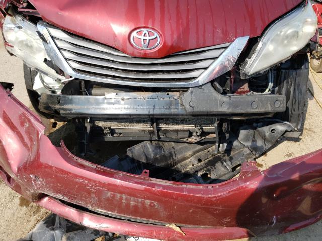 Photo 8 VIN: 5TDDK3DC7BS004340 - TOYOTA SIENNA XLE 