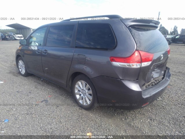 Photo 2 VIN: 5TDDK3DC7BS005911 - TOYOTA SIENNA 