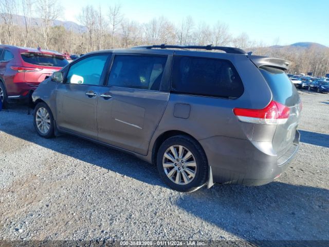 Photo 2 VIN: 5TDDK3DC7BS012244 - TOYOTA SIENNA 