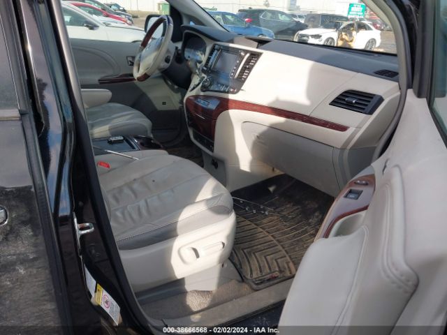 Photo 4 VIN: 5TDDK3DC7BS015791 - TOYOTA SIENNA 