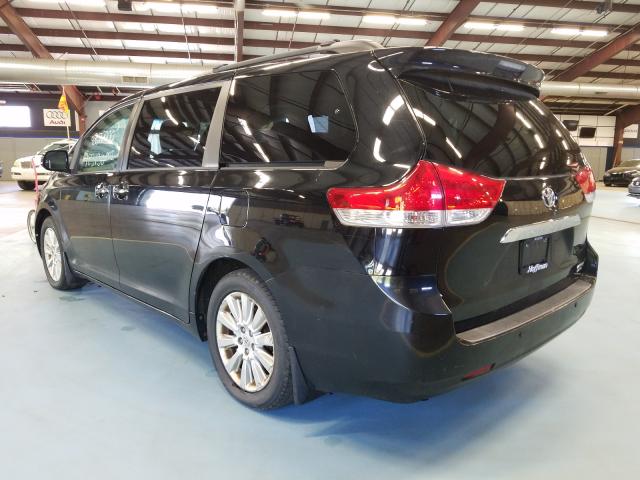 Photo 2 VIN: 5TDDK3DC7BS017668 - TOYOTA SIENNA XLE 