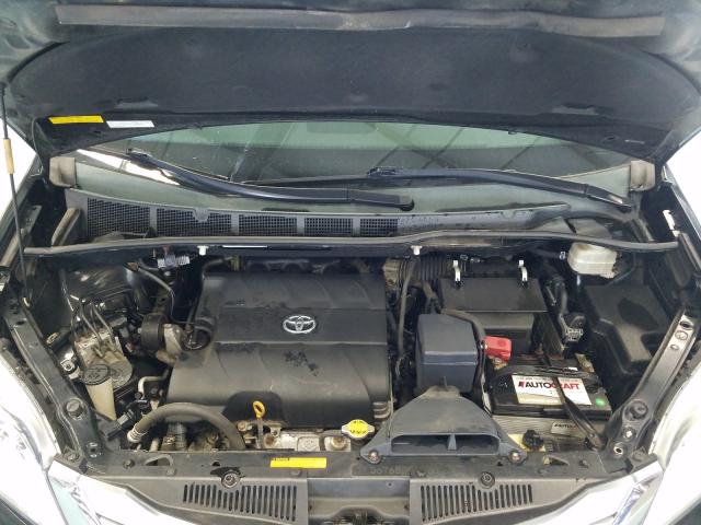 Photo 6 VIN: 5TDDK3DC7BS017668 - TOYOTA SIENNA XLE 