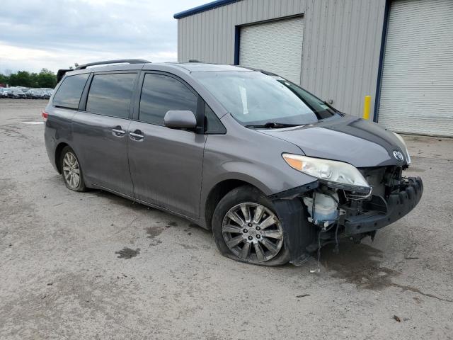 Photo 3 VIN: 5TDDK3DC7BS019663 - TOYOTA SIENNA XLE 