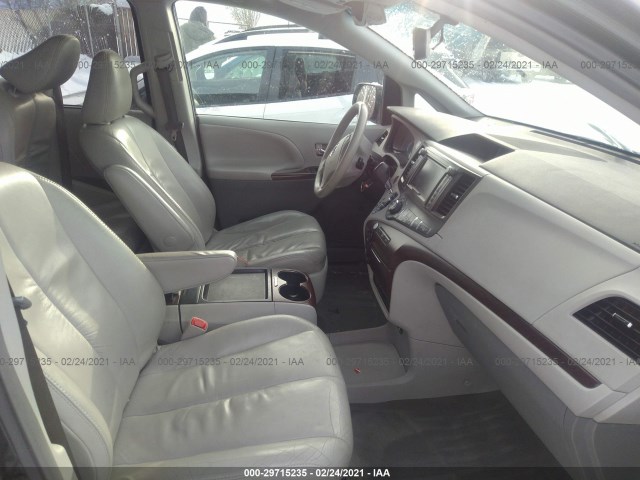 Photo 4 VIN: 5TDDK3DC7BS023034 - TOYOTA SIENNA 