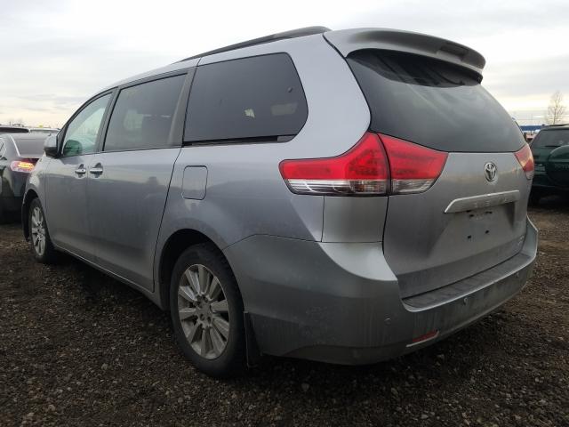 Photo 2 VIN: 5TDDK3DC7CS030213 - TOYOTA SIENNA XLE 