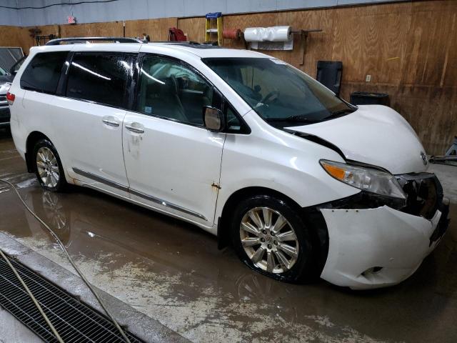 Photo 3 VIN: 5TDDK3DC7CS031894 - TOYOTA SIENNA XLE 