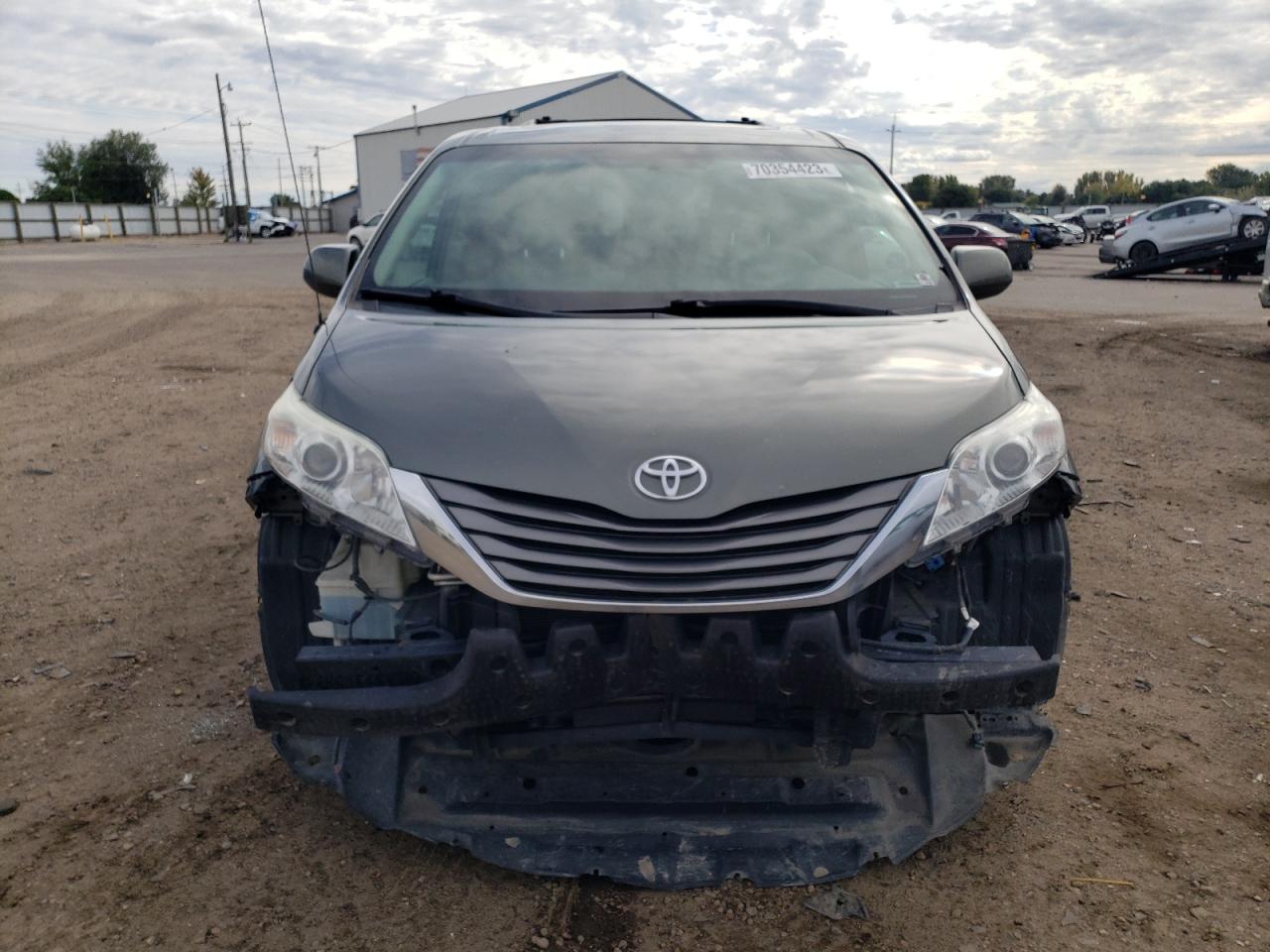 Photo 4 VIN: 5TDDK3DC7CS033063 - TOYOTA SIENNA 