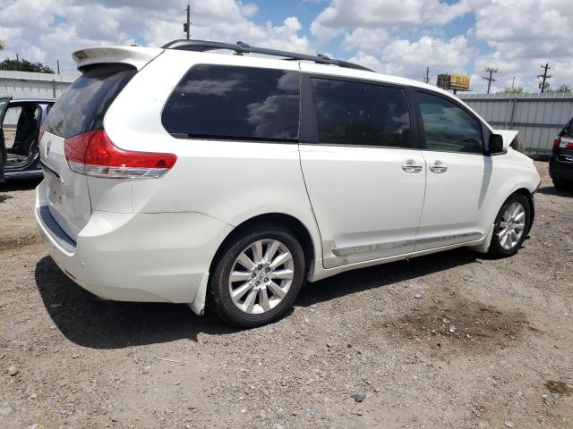 Photo 2 VIN: 5TDDK3DC7CS038604 - TOYOTA SIENNA XLE 