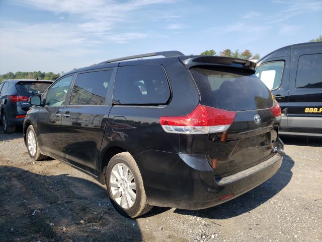 Photo 2 VIN: 5TDDK3DC7CS040563 - TOYOTA SIENNA XLE 