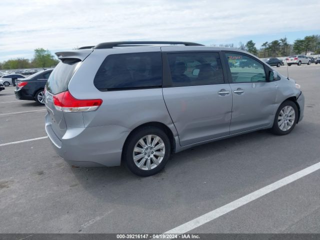 Photo 3 VIN: 5TDDK3DC7CS043754 - TOYOTA SIENNA 