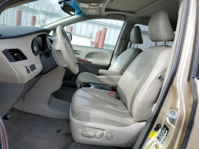 Photo 6 VIN: 5TDDK3DC7CS048937 - TOYOTA SIENNA XLE 