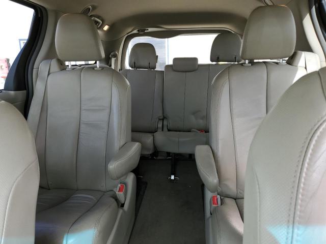 Photo 9 VIN: 5TDDK3DC7CS048937 - TOYOTA SIENNA XLE 