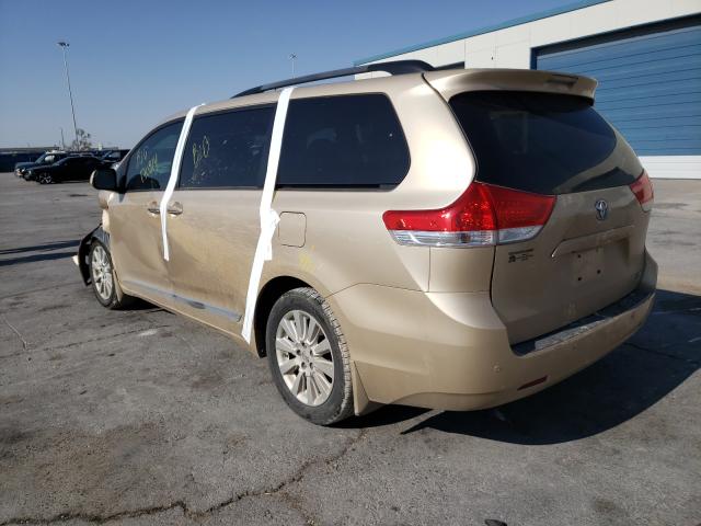 Photo 2 VIN: 5TDDK3DC7DS050530 - TOYOTA SIENNA XLE 