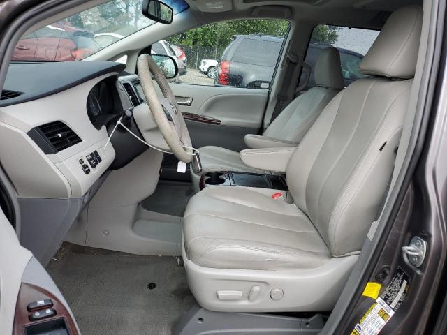 Photo 6 VIN: 5TDDK3DC7DS054822 - TOYOTA SIENNA XLE 