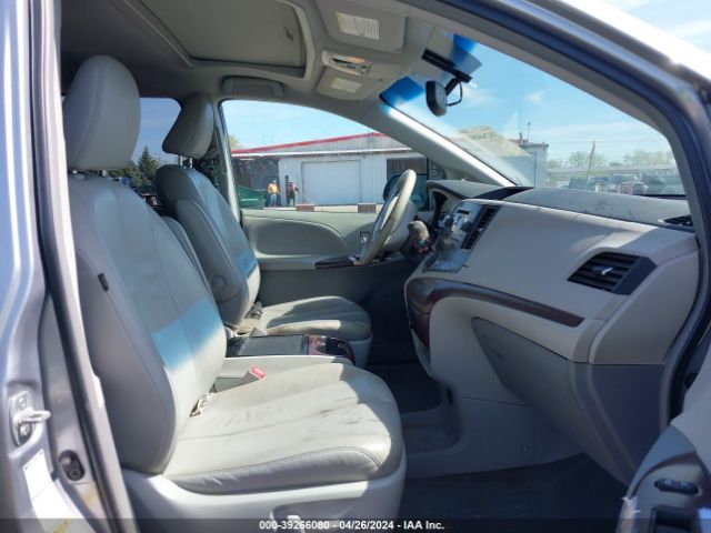 Photo 4 VIN: 5TDDK3DC7DS067442 - TOYOTA SIENNA 