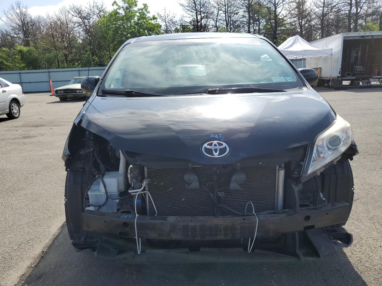 Photo 4 VIN: 5TDDK3DC7ES089300 - TOYOTA SIENNA 