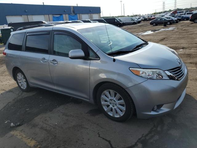 Photo 3 VIN: 5TDDK3DC7ES092407 - TOYOTA SIENNA XLE 