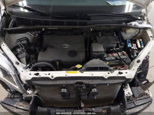 Photo 9 VIN: 5TDDK3DC7FS123477 - TOYOTA SIENNA 