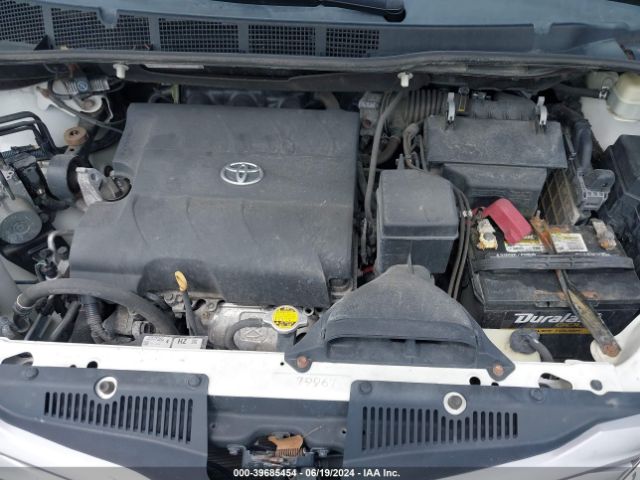 Photo 9 VIN: 5TDDK3DC7GS133329 - TOYOTA SIENNA 