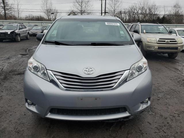 Photo 4 VIN: 5TDDK3DC7GS143679 - TOYOTA SIENNA XLE 