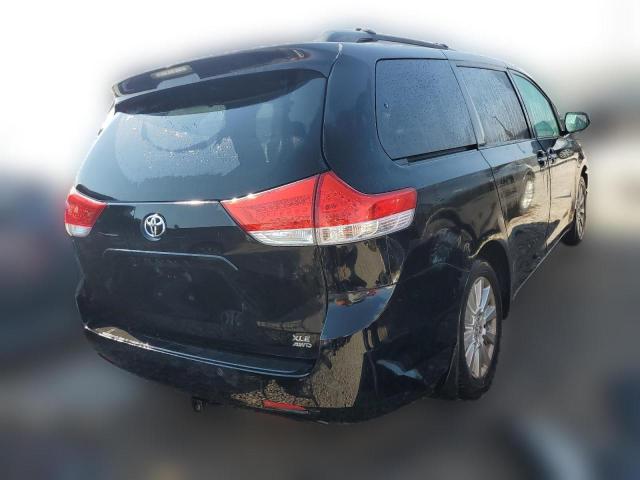 Photo 2 VIN: 5TDDK3DC8BS005755 - TOYOTA SIENNA XLE 