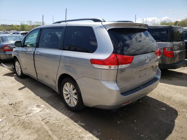 Photo 2 VIN: 5TDDK3DC8BS008557 - TOYOTA SIENNA XLE 