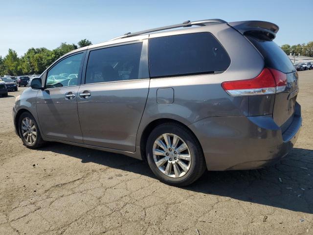 Photo 1 VIN: 5TDDK3DC8BS019638 - TOYOTA SIENNA XLE 