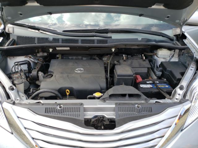 Photo 6 VIN: 5TDDK3DC8BS020417 - TOYOTA SIENNA XLE 