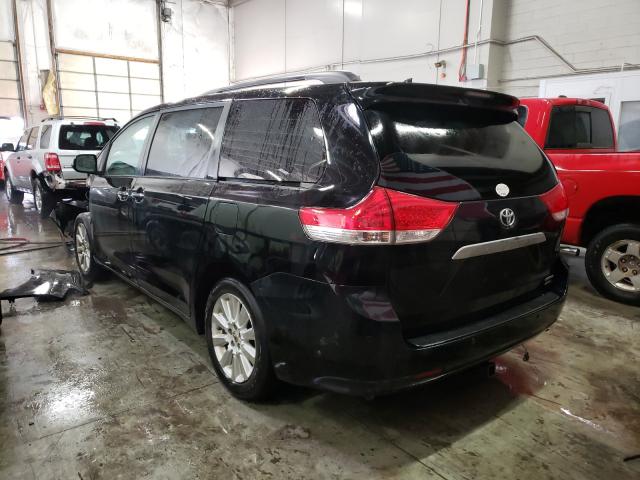 Photo 2 VIN: 5TDDK3DC8CS039826 - TOYOTA SIENNA XLE 