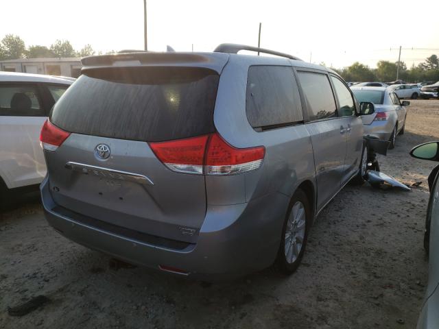 Photo 3 VIN: 5TDDK3DC8CS040717 - TOYOTA SIENNA XLE 