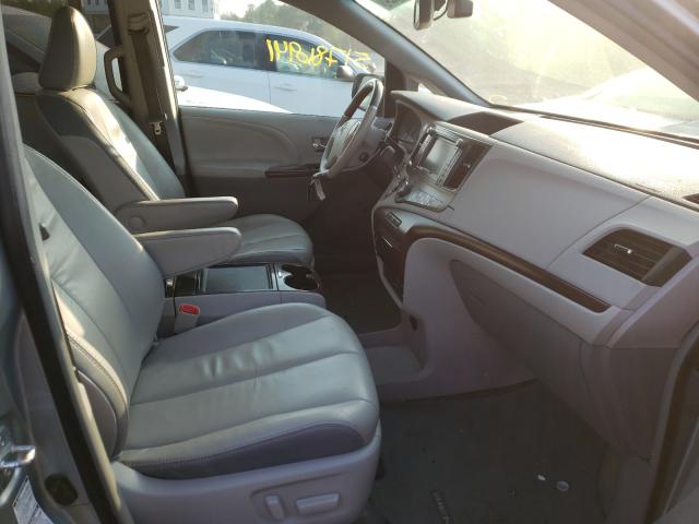 Photo 4 VIN: 5TDDK3DC8CS040717 - TOYOTA SIENNA XLE 