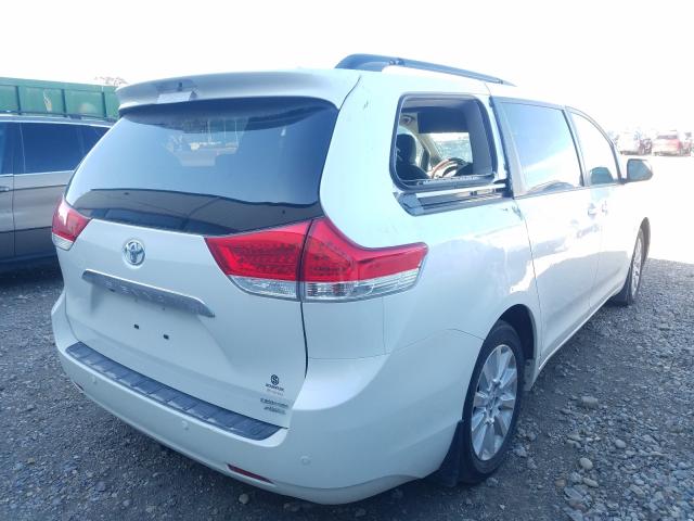 Photo 3 VIN: 5TDDK3DC8CS043729 - TOYOTA SIENNA XLE 