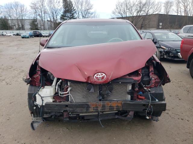 Photo 4 VIN: 5TDDK3DC8DS054991 - TOYOTA SIENNA XLE 